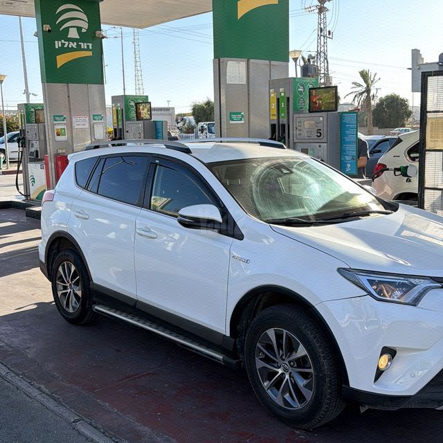 מודעת רכב טויוטה RAV4 2