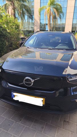 מודעת רכב וולוו XC40