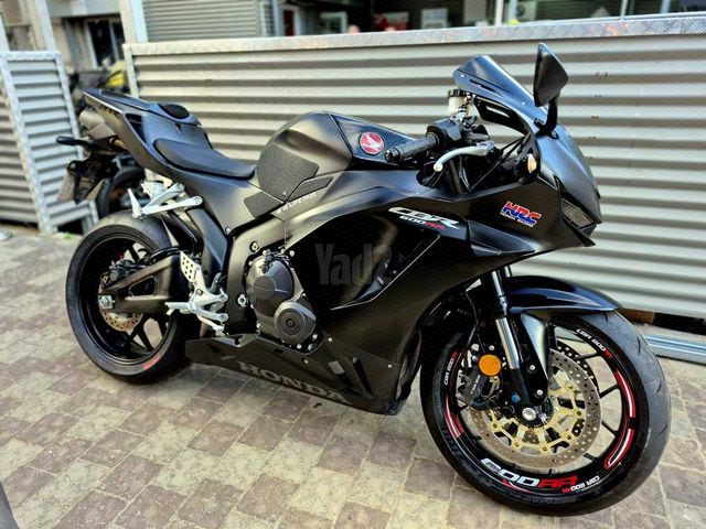 מודעת רכב הונדה CBR600RR