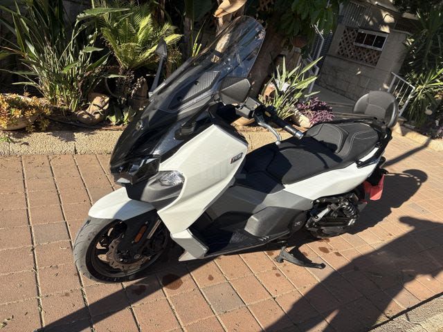 מודעת רכב סאן יאנג TL500