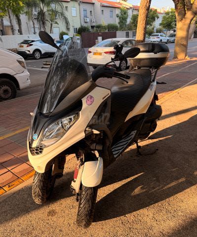 מודעת רכב פיאג'ו MP3 300 HPE