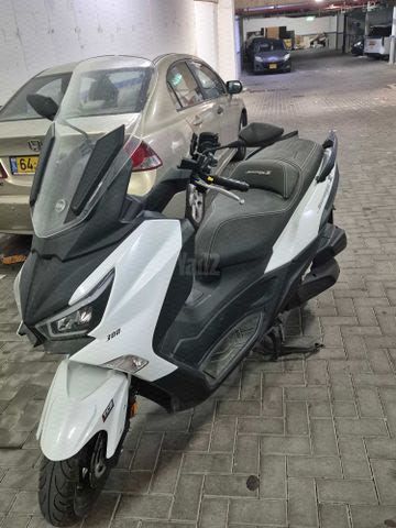 מודעת רכב סאן יאנג ג'וי-מקס Z-300