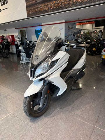 מודעת רכב קימקו דאון-טאון 350