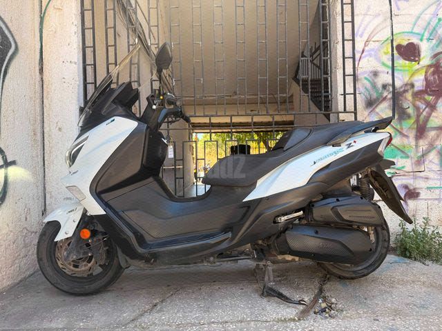 מודעת רכב סאן יאנג ג'וי-מקס Z-250
