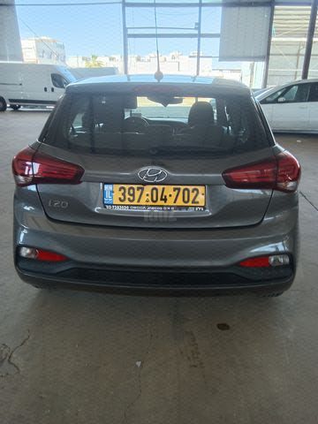 מודעת רכב יונדאי i20