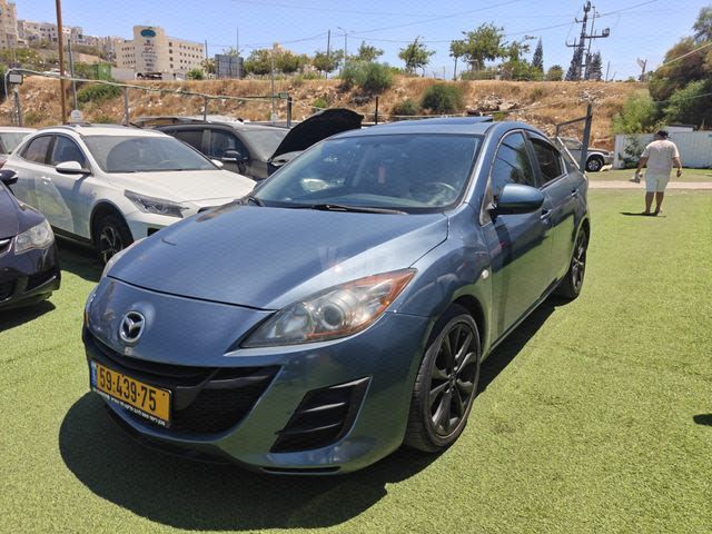מודעת רכב מאזדה 3