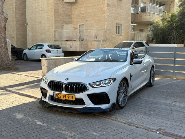 מודעת רכב ב מ וו סדרה 8