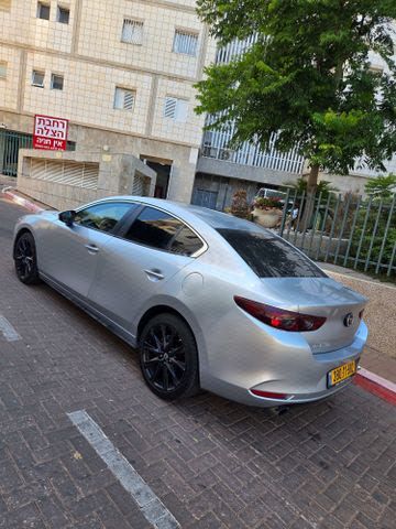 מודעת רכב מאזדה 3 1