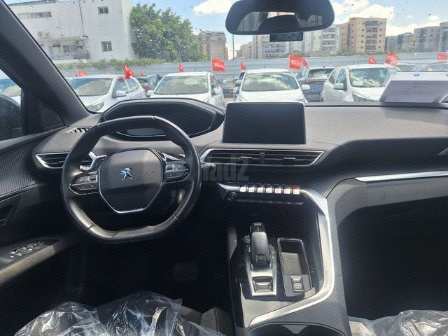 מודעת רכב פיג'ו 5008 2