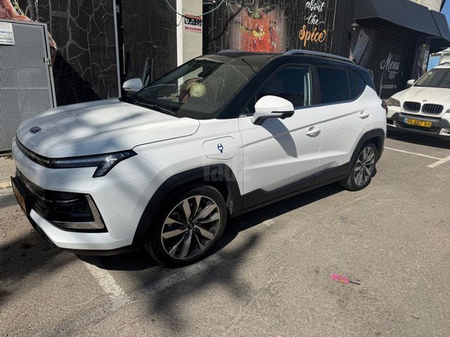 מודעת רכב ג׳יי.איי.סי E-JS4