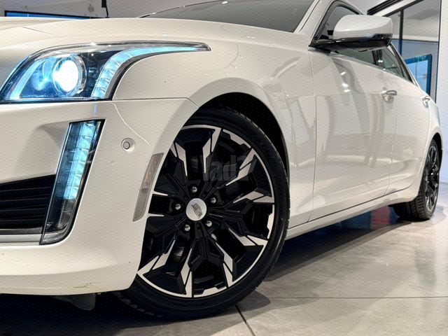 מודעת רכב קאדילק CTS 1