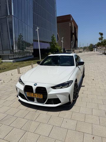 מודעת רכב ב מ וו סדרה 4