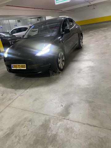 מודעת רכב טסלה מודל Y