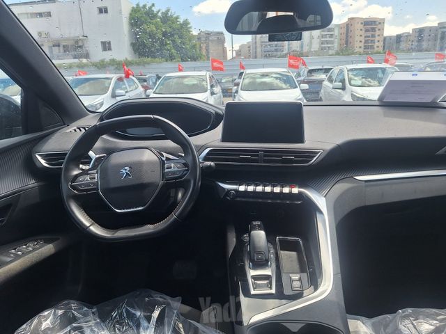 מודעת רכב פיג'ו 5008 2