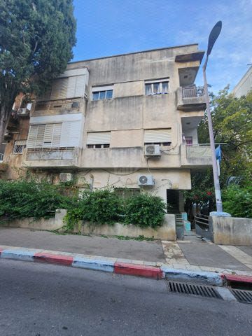 ירושלים 17