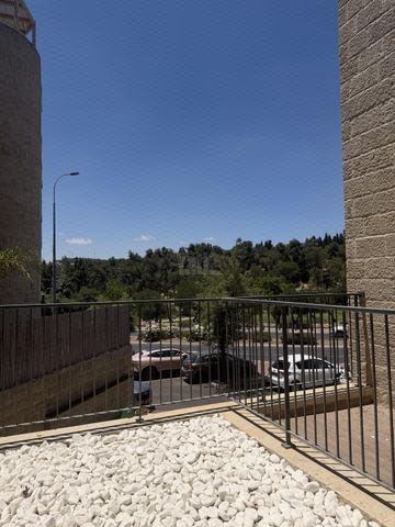 שדרות בן צבי 27