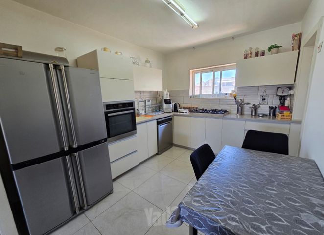דירה למכירה בירושלים (תיווך) — 2