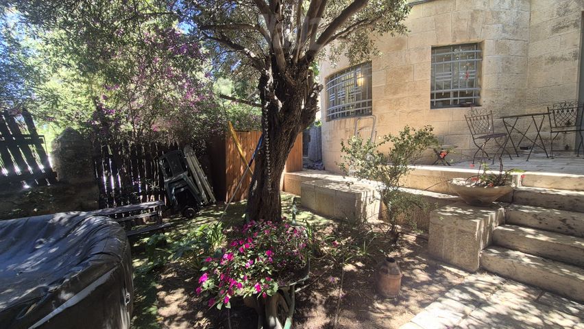 דירת גן למכירה בירושלים (תיווך) — 4