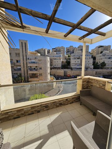 דירה למכירה בירושלים (תיווך) — 3