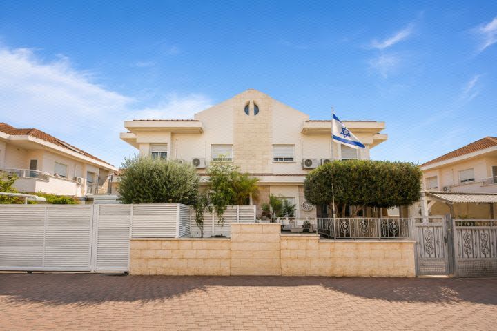 המכבים 5