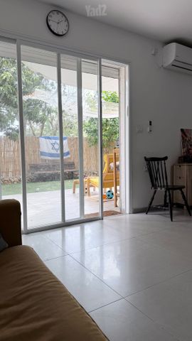 תמונה 2 של דירת 4 חדרים להשכרה בהרצליה