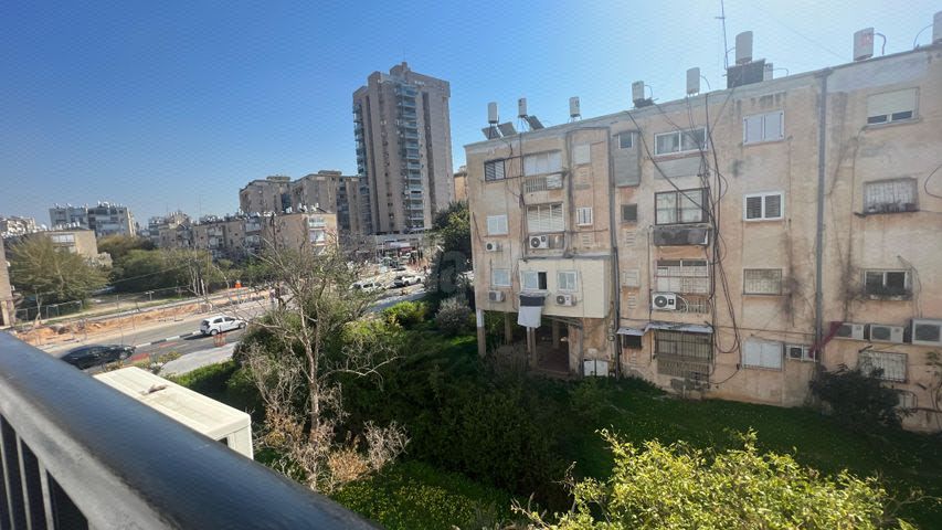 מודעת נכס, שדרות קוגל, גרין ועם, חולון