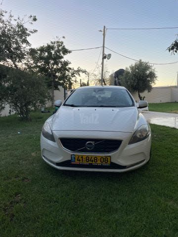 מודעת רכב וולוו V40