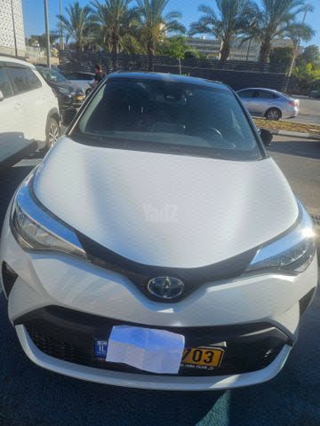 מודעת רכב טויוטה C-HR