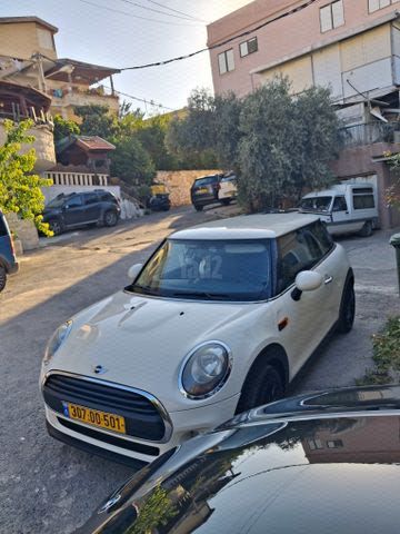 מודעת רכב מיני קופר