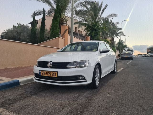 מודעת רכב פולקסווגן ג'טה