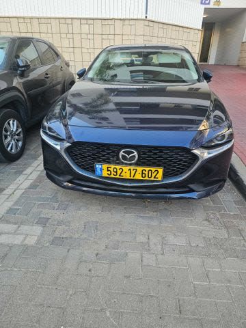 מודעת רכב מאזדה 3