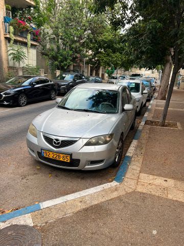 מודעת רכב מאזדה 3