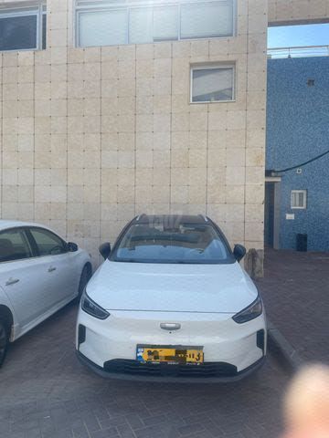 מודעת רכב ג׳ילי Geometry C