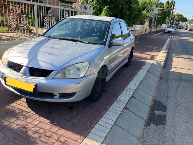מודעת רכב מיצובישי לנסר