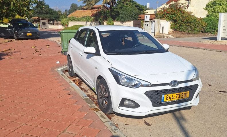 מודעת רכב יונדאי i20