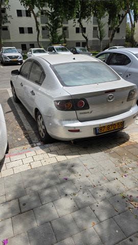 מודעת רכב מאזדה 3