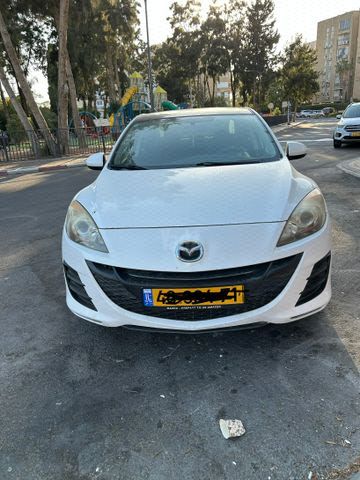 מודעת רכב מאזדה 3