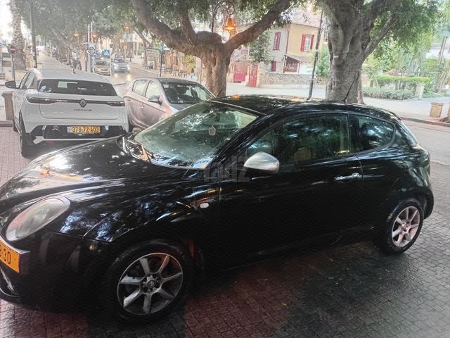 מודעת רכב אלפא רומיאו מיטו