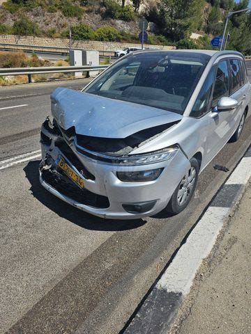 מודעת רכב סיטרואן C4 פיקאסו