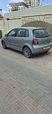 פולו  Comfortline אוט׳ 5 דל 1.4 (80 כ״ס)