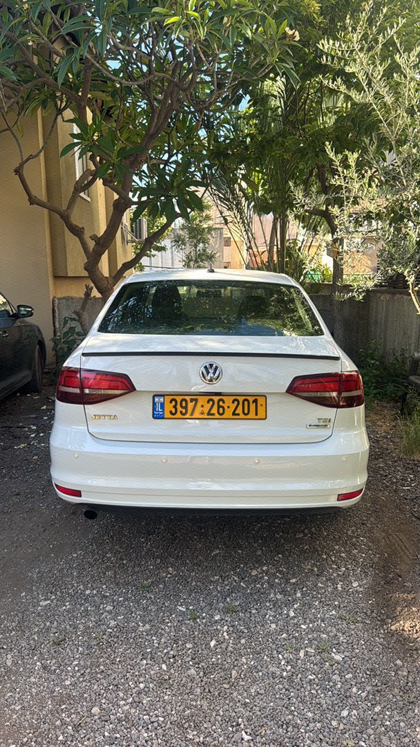 מודעת רכב פולקסווגן ג'טה