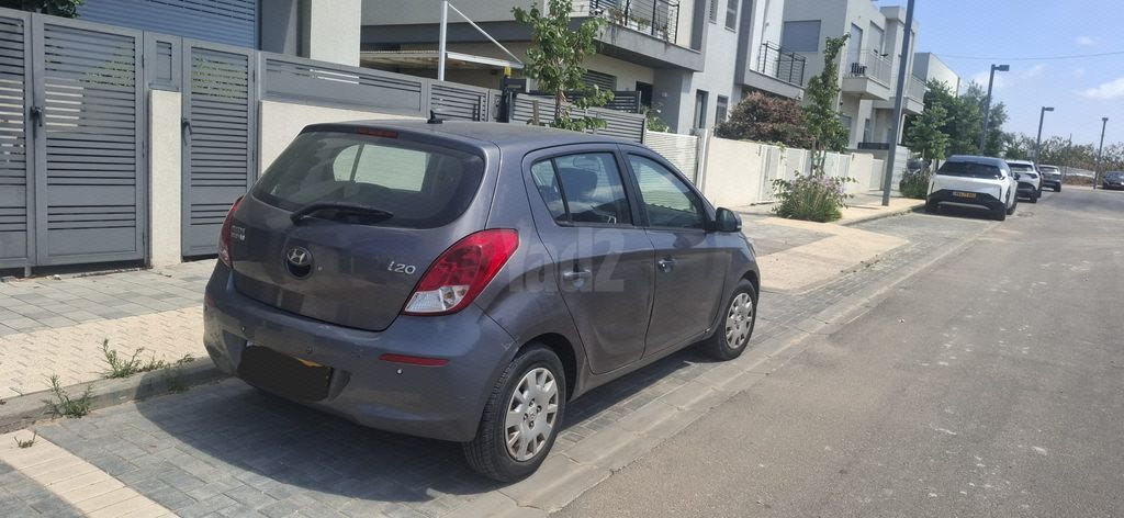 מודעת רכב יונדאי i20