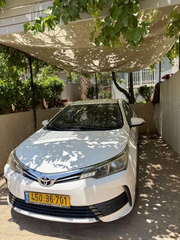 מודעת רכב טויוטה קורולה