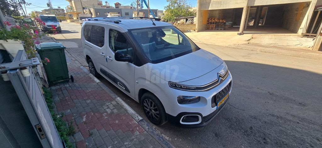 מודעת רכב סיטרואן ברלינגו