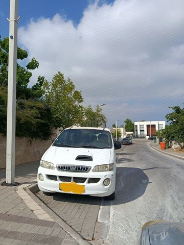 H-1 / i800 SVX אוט׳ 2.5 (105 כ״ס)