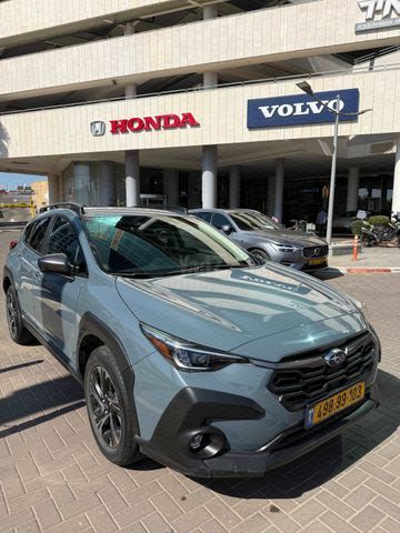 קרוסטרק Luxury אוט׳ 2.0 (152 כ״ס)