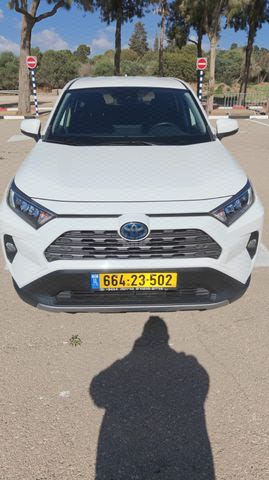 מודעת רכב טויוטה RAV4
