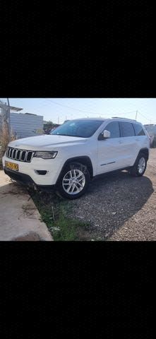 מודעת רכב ג'יפ גרנד צ'ירוקי