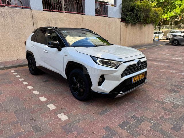 מודעת רכב טויוטה RAV4