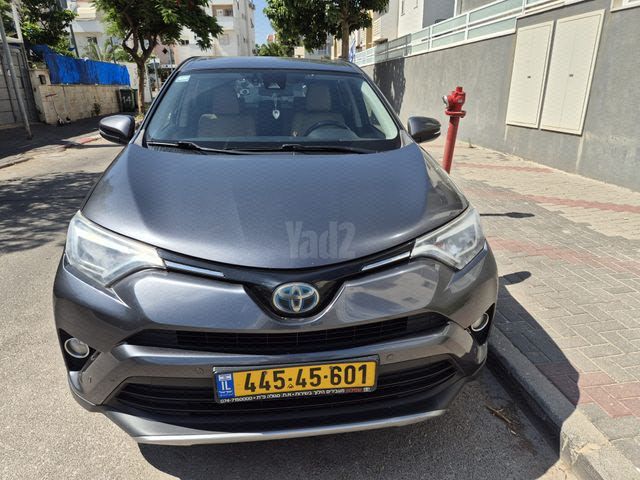 מודעת רכב טויוטה RAV4